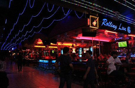 Волкин Стрит (Walking Street)