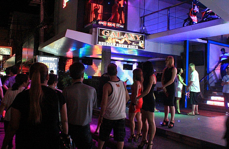 Волкин Стрит (Walking Street)