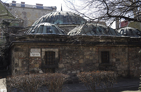Купальня Кирай