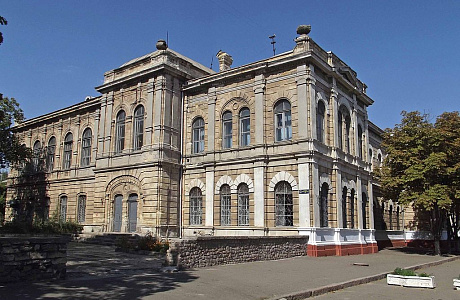 Николаев