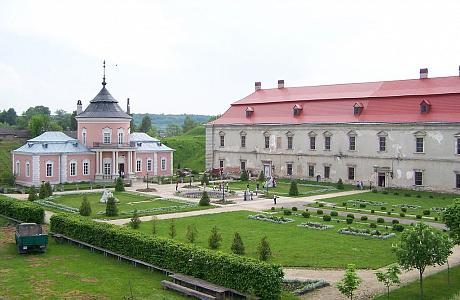 Золочев