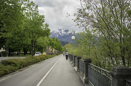 Тироль

	
