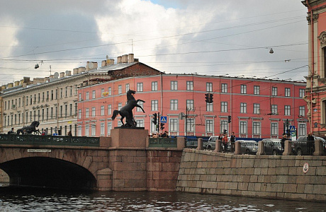 Аничков мост