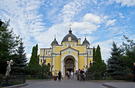 Покровский монастырь в Москве