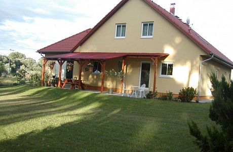 Челаковице