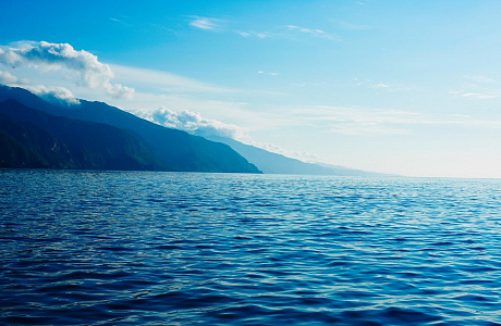 Охотское море