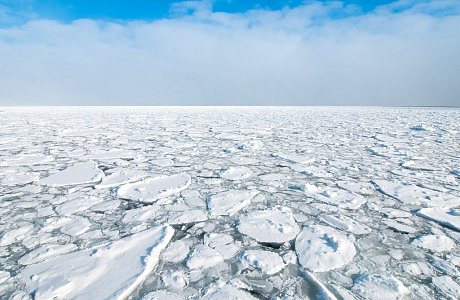Охотское море