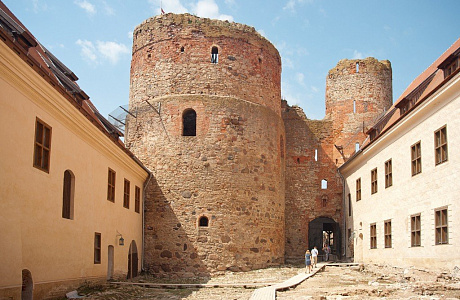 Бауский замок