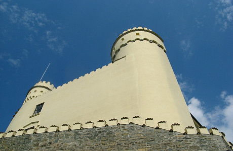 Замок Орлик