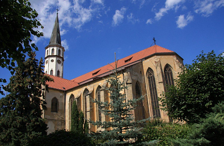 Левоча