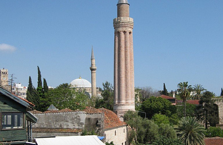 Минарет Йивли