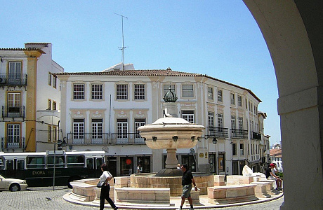 Эвора