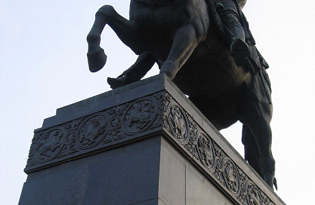 Памятник Юрию Долгорукому в Москве