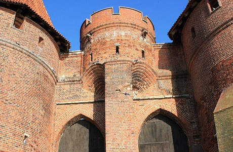 Замок Мариенбург