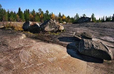 Петроглифы Карелии

	

