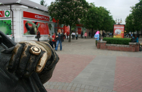 Памятник бобру