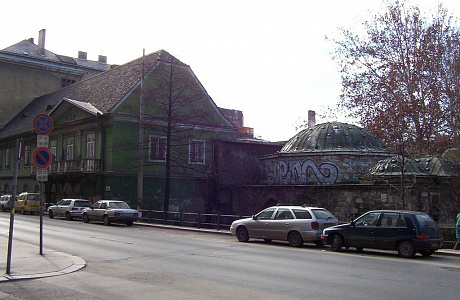 Купальня Кирай