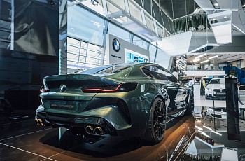 BMW M8