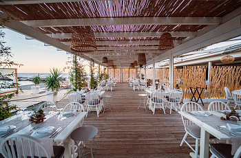 Thalassa Seaside Bar Restaurant