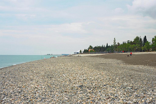 Пляж в Нижнеимеретинской бухте