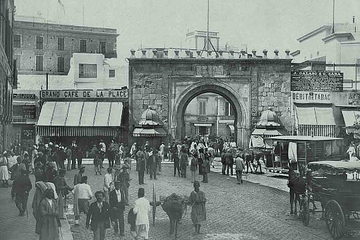 Ворота Баб-эль-Бхар в 1895 году