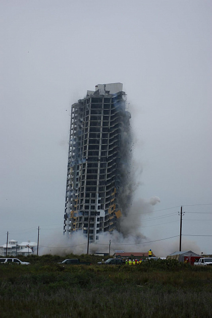 Снос небоскреба Ocean Tower