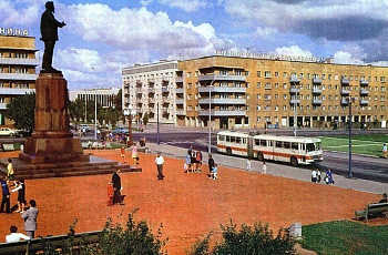 Площадь Калинина. 1975 год