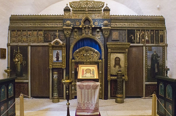 Алтарь церкви