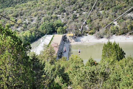 Zip Line на озере Сукко