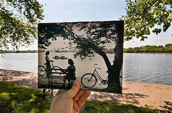 Tidal Basin – озеро и сад скульптур, особенно популярный в начале апреля, во время цветения вишни, 1945 г.