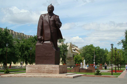 Памятник Ленину