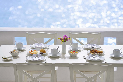Завтрак в отеле Petinos Beach Hotel