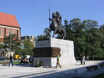 Памятник королю Болеславу I Храброму во Вроцлаве
