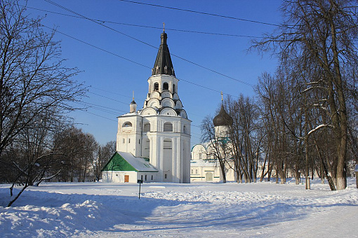 Распятская церковь-колокольня и Марфины палаты