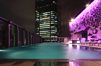 Бассейн на крыше W Hotel