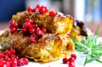 Голубцы с брусникой