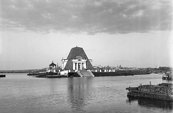 Памятник-часовня в честь взятия Казани. 1894 год
