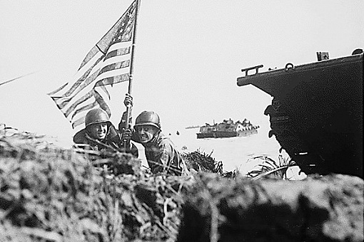 Первый американский флаг на Гуаме, 1944 год