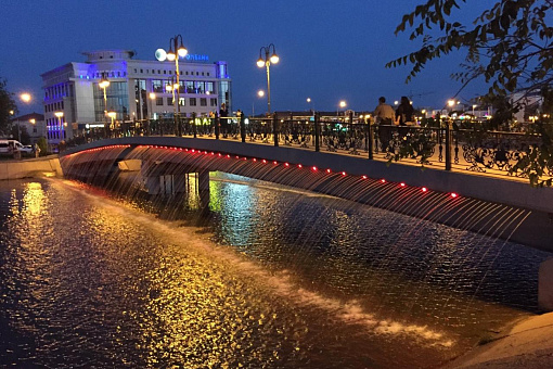 Мост Влюбленных вечером