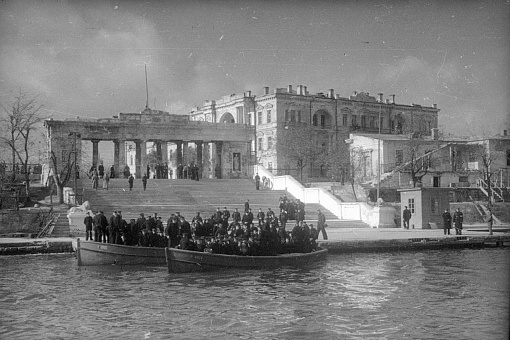 Графская пристань в 1944 году