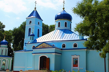 Храм Святого Архангела Михаила в парке Горького