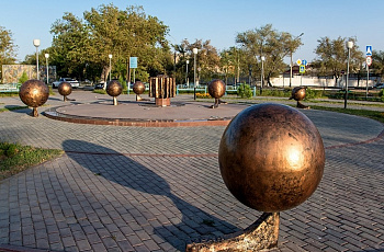 Скульптура "Галактика" в Байконуре