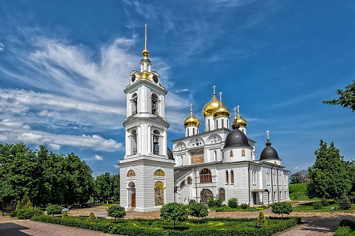 Успенский собор Дмитровского кремля