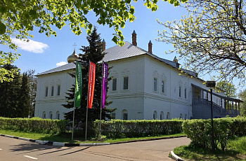 Митрополичьи палаты