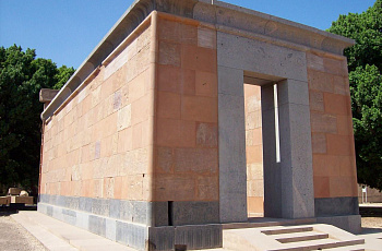 Карнакский храм