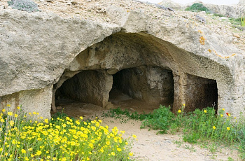 Царские гробницы