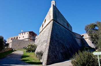 Форт Карре