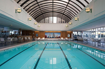 Бассейн в Sheraton Boston Hotel