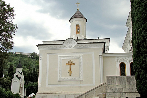Крестовоздвиженская церковь
