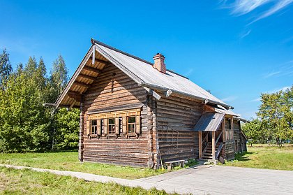 Изба Утёнковой из деревни Усть-Кировское Пестовского района